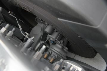 �ֶ��� FH16�ؿ� 750���� 4X2 �Զ���ǣ����ͼƬ