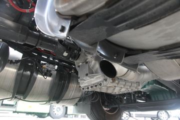 �ֶ��� FH16�ؿ� 750���� 4X2 �Զ���ǣ����ͼƬ