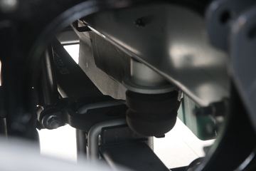 �ֶ��� FH16�ؿ� 750���� 4X2 �Զ���ǣ����ͼƬ