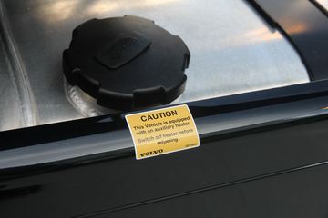 �ֶ��� FH16�ؿ� 750���� 4X2 �Զ���ǣ����ͼƬ