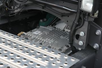 �ֶ��� FH16�ؿ� 750���� 4X2 �Զ���ǣ����ͼƬ