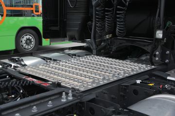 �ֶ��� FH16�ؿ� 750���� 4X2 �Զ���ǣ����ͼƬ