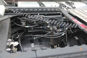 �ֶ��� FH16�ؿ� 750���� 4X2 �Զ���ǣ����ͼƬ