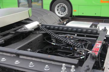 �ֶ��� FH16�ؿ� 750���� 4X2 �Զ���ǣ����ͼƬ