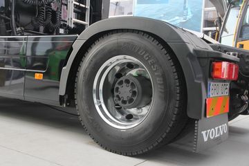 �ֶ��� FH16�ؿ� 750���� 4X2 �Զ���ǣ����ͼƬ