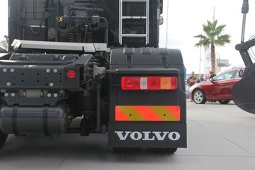 �ֶ��� FH16�ؿ� 750���� 4X2 �Զ���ǣ����ͼƬ