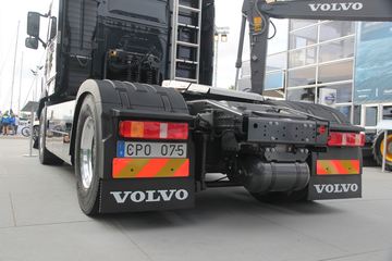 �ֶ��� FH16�ؿ� 750���� 4X2 �Զ���ǣ����ͼƬ