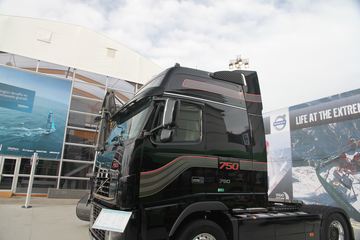 �ֶ��� FH16�ؿ� 750���� 4X2 �Զ���ǣ����ͼƬ