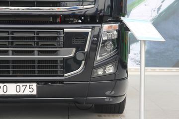 �ֶ��� FH16�ؿ� 750���� 4X2 �Զ���ǣ����ͼƬ