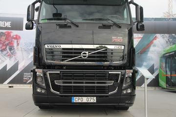 �ֶ��� FH16�ؿ� 750���� 4X2 �Զ���ǣ����ͼƬ