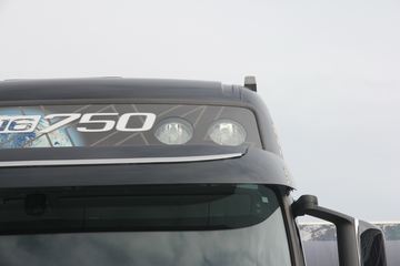 �ֶ��� FH16�ؿ� 750���� 4X2 �Զ���ǣ����ͼƬ