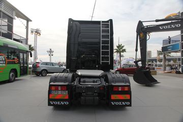 �ֶ��� FH16�ؿ� 750���� 4X2 �Զ���ǣ����ͼƬ