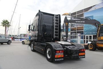 �ֶ��� FH16�ؿ� 750���� 4X2 �Զ���ǣ����ͼƬ