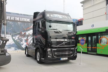 �ֶ��� FH16�ؿ� 750���� 4X2 �Զ���ǣ����ͼƬ