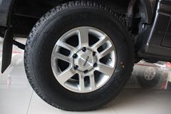 庆铃 TF系列 2.8L柴油 四驱 双排皮卡