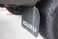 庆铃 TF系列 2.8L柴油 四驱 双排皮卡