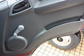 跨越者&nbsp;载货车驾驶室                                               图片