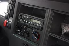 长安跨越 跨越者 102马力 3250轴距排半轻卡底盘(SC1040EFD42)