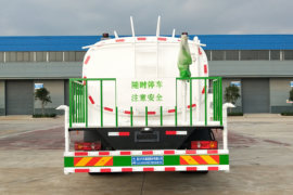 东风华神底盘 洒水车/喷洒车外观图片