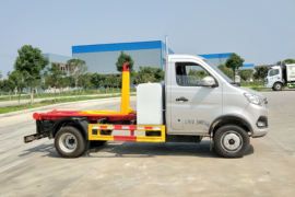 东风襄旅底盘&nbsp;电动垃圾车外观图片