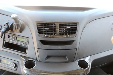 һ����� ��J6P�ؿ� �ʻݰ�2.0�ߺ��� 420���� 6X4ǣ����(CA4250P66K24T1A1E5)ͼƬ