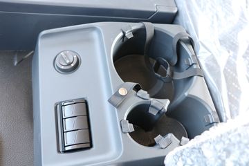 һ����� ��J6P�ؿ� �ʻݰ�2.0�ߺ��� 420���� 6X4ǣ����(CA4250P66K24T1A1E5)ͼƬ