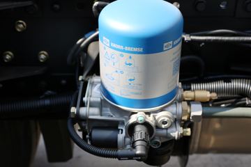 һ����� ��J6P�ؿ� �ʻݰ�2.0�ߺ��� 420���� 6X4ǣ����(CA4250P66K24T1A1E5)ͼƬ