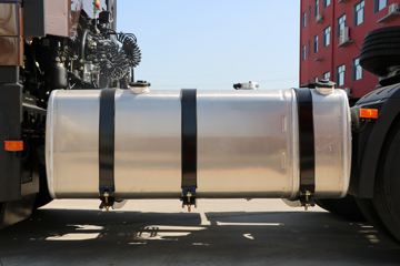 һ����� ��J6P�ؿ� �ʻݰ�2.0�ߺ��� 420���� 6X4ǣ����(CA4250P66K24T1A1E5)ͼƬ