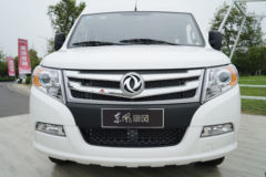 东风股份 御风V9 玉柴版 2.4L柴油 140马力 高顶 高规格商务车