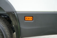 东风股份 御风V9 玉柴版 2.4L柴油 140马力 高顶 高规格商务车