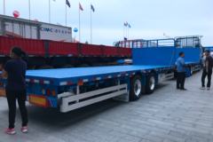 上汽红岩 杰狮C500 430马力 6X2 中置轴平板运输车(梁山东岳牌)
