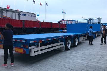 上汽红岩底盘&nbsp;平板运输车外观图片