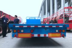 上汽红岩 杰狮C500 430马力 6X2 中置轴平板运输车(梁山东岳牌)