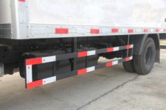 江铃 顺达窄体 116马力 4.15米冷藏车(伴君长兴牌)(AAA5040XLC)