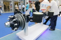 梅州HZM10010 400K ALM 10吨双胎空气悬挂(鼓式)