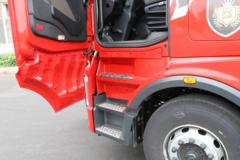 三一重卡 军亮版 430马力 6X4牵引车(HQC4252T3G6E3)