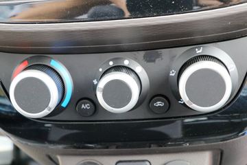 ���� ����M2 1.5L 116���� ���� 3.3�׵�����ʽ΢��(����)(BJ5032XXY5JV5-01)ͼƬ