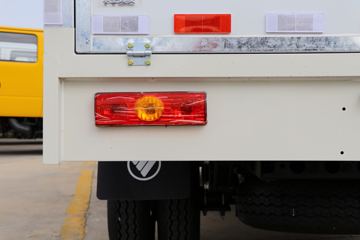 ���� ����M2 1.5L 116���� ���� 3.3�׵�����ʽ΢��(����)(BJ5032XXY5JV5-01)ͼƬ