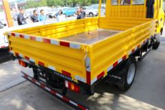 跃进 上骏X100-33 2019款 110马力 3.18米双排栏板轻卡(SH1042KFDCNS)