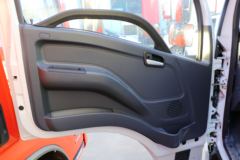 跃进 上骏X300-33 115马力 4.18米单排厢式轻卡(SH5042XXYKFDCMZ)