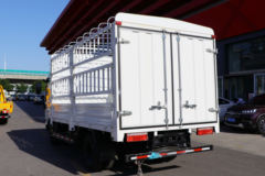 唐骏欧铃 T3系列 110马力 4.15米单排仓栅式轻卡(ZB5042CCYJDD6V)