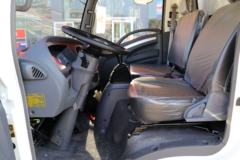 唐骏欧铃 T3系列 110马力 4.15米单排仓栅式轻卡(ZB5042CCYJDD6V)