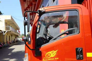 �й�����HOWO ���� 156���� 4.15�׵�����ʽ�Ῠ(ZZ5047XXYF341CE145A)ͼƬ