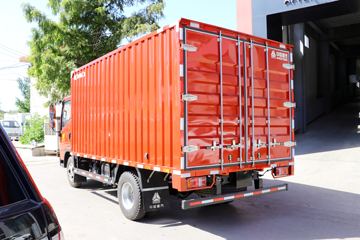 �й�����HOWO ���� 156���� 4.15�׵�����ʽ�Ῠ(ZZ5047XXYF341CE145A)ͼƬ