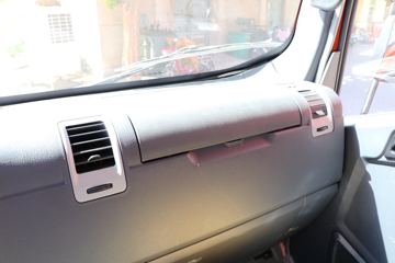 �й�����HOWO ���� 156���� 4.15�׵�����ʽ�Ῠ(ZZ5047XXYF341CE145A)ͼƬ