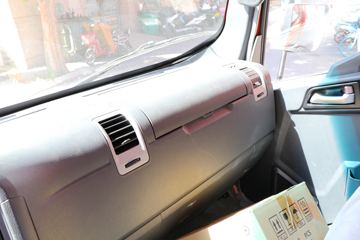 �й�����HOWO ���� 156���� 4.15�׵�����ʽ�Ῠ(ZZ5047XXYF341CE145A)ͼƬ