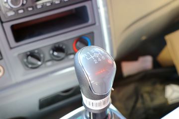 �й�����HOWO ���� 156���� 4.15�׵�����ʽ�Ῠ(ZZ5047XXYF341CE145A)ͼƬ