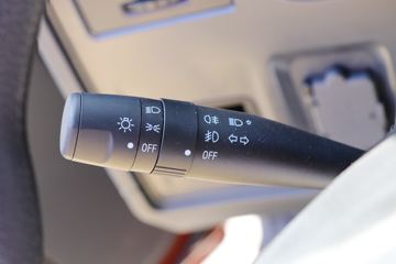 �й�����HOWO ���� 156���� 4.15�׵�����ʽ�Ῠ(ZZ5047XXYF341CE145A)ͼƬ