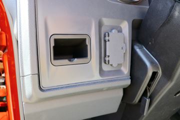 �й�����HOWO ���� 156���� 4.15�׵�����ʽ�Ῠ(ZZ5047XXYF341CE145A)ͼƬ