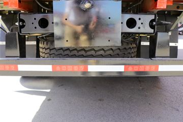 �й�����HOWO ���� 156���� 4.15�׵�����ʽ�Ῠ(ZZ5047XXYF341CE145A)ͼƬ